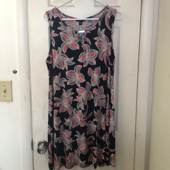 Flowy dress - Picture 1 of 4